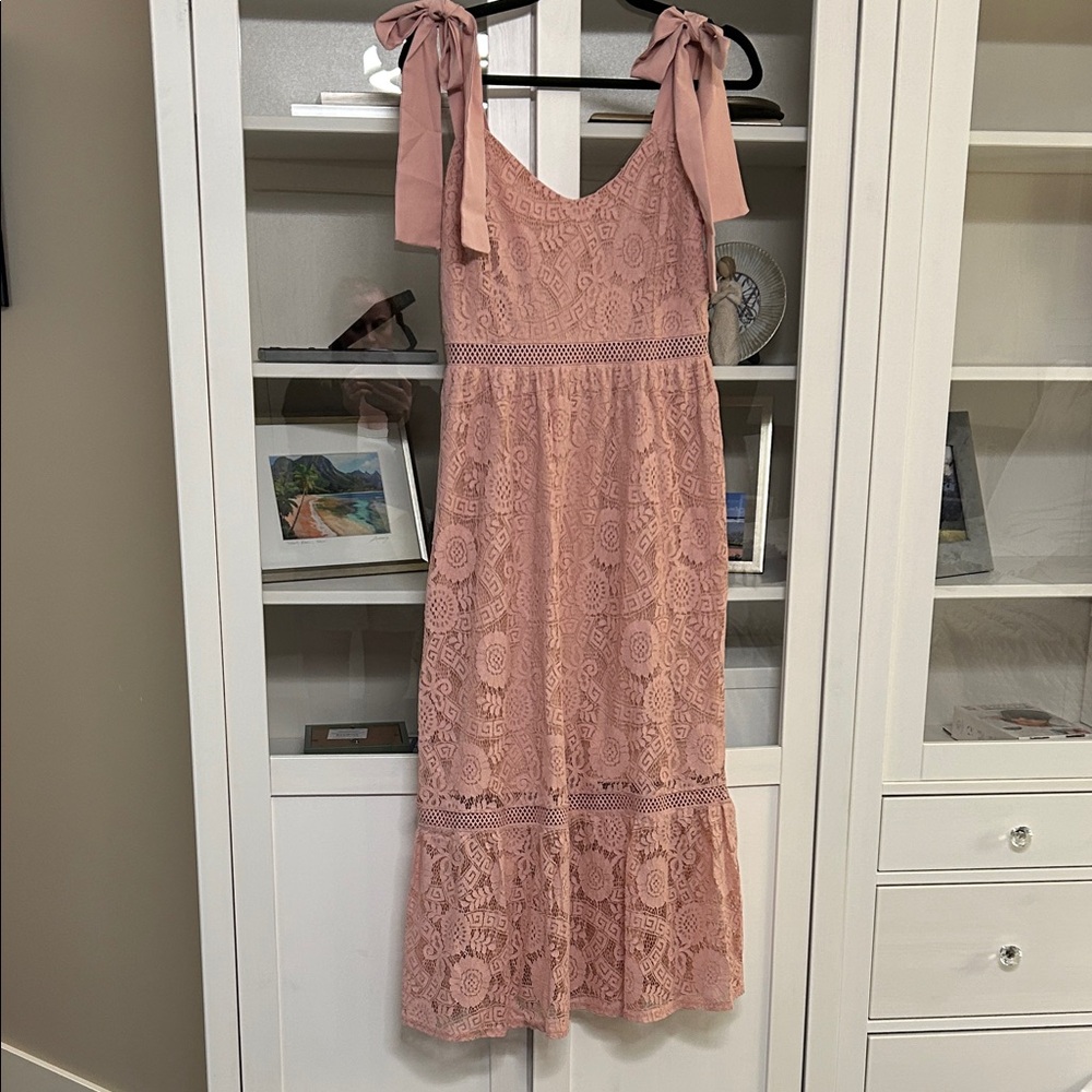 Blu Pepper Dusty Rose Tie-Shoulder Lace Midi Dress